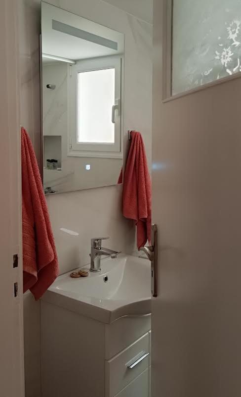 Apartmán Metro Station Panormou Comfortable Max Two Guests *
